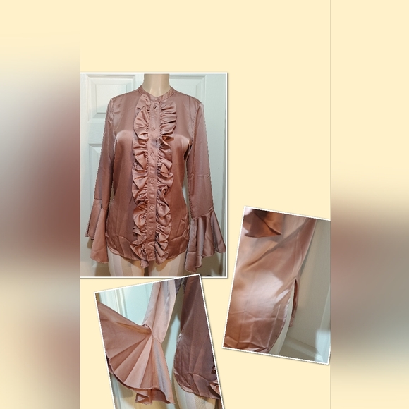 Buelah Style Dusty Rose Satin Trumpet Sleeve Side Split Blouse. Size S - Picture 1 of 2